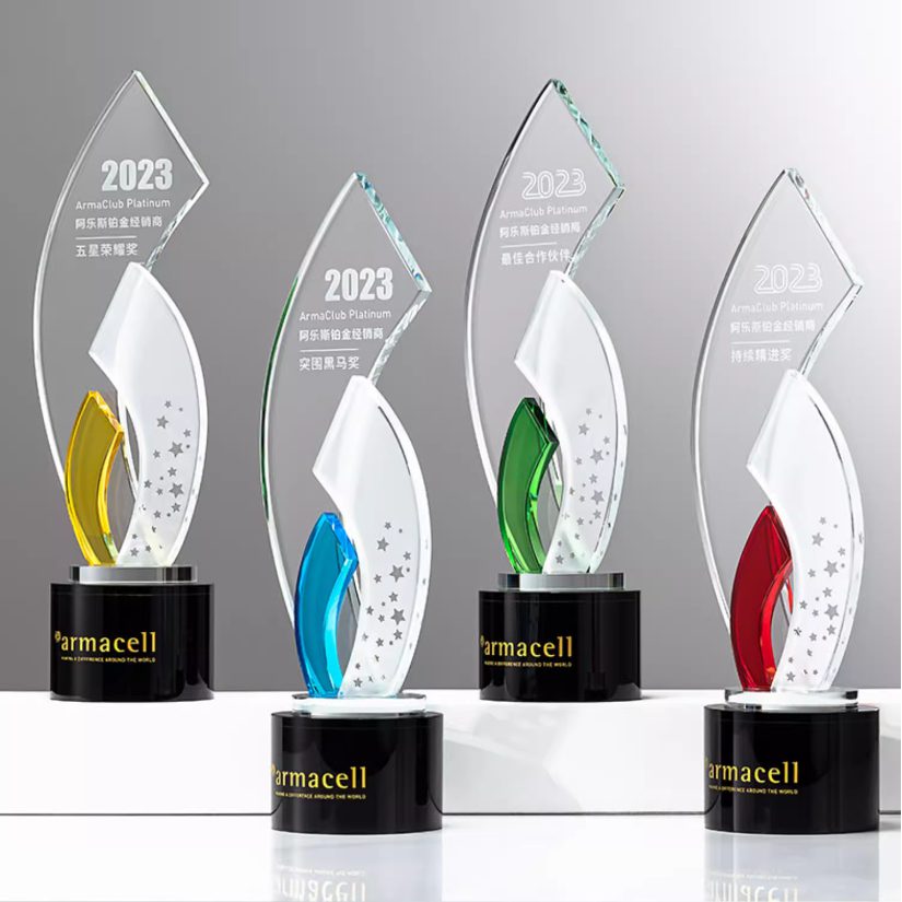 29896_creative-crystal-trophy_01-141652-071